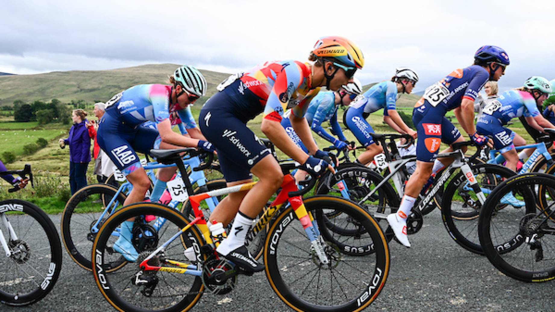 Women's Cycling Is Booming — So Why Is It Still So Hard to Find Kit That Actually Fits?